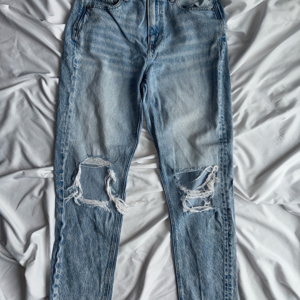 American Eagle Outfitters Light Blue Boyfriend Jeans